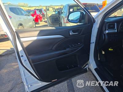 2016 Toyota Highlander XLE - zdjęcie 9 z 42 - miniatura