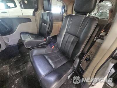 2015 Chrysler Town & Country Touring L 121.2" WB - zdjęcie 13 z 42 - miniatura