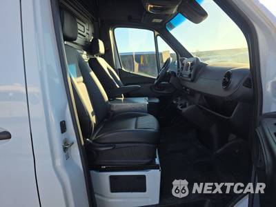 2022 Mercedes-Benz Sprinter 2500 Cargo Van Standard Roof 144.0" WB - zdjęcie 8 z 17 - miniatura