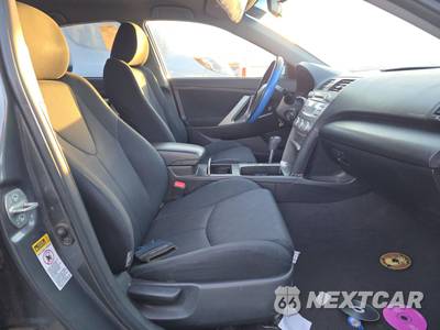 2010 Toyota Camry SE - zdjęcie 8 z 18 - miniatura