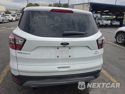 2017 Ford Escape SE - zdjęcie 5 z 18 - miniatura