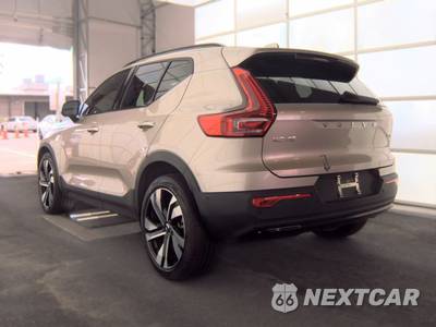 2024 Volvo XC40 B5 Plus Dark Theme - zdjęcie 6 z 31 - miniatura