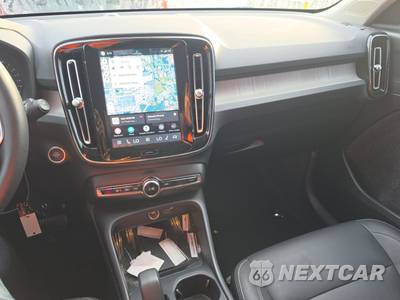 2024 Volvo XC40 B5 Core Bright Theme - zdjęcie 11 z 34 - miniatura