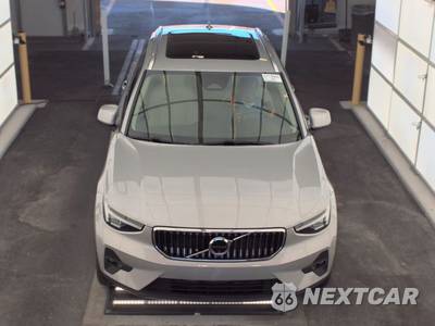 2024 Volvo XC40 B5 Plus Bright Theme - zdjęcie 2 z 26 - miniatura