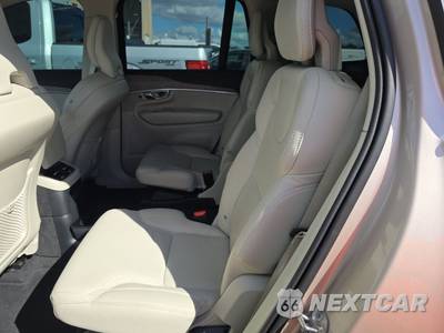 2024 Volvo XC90 Recharge Plug-In Hybrid T8 Ultimate Bright Theme 6-Passenger - zdjęcie 13 z 22 - miniatura
