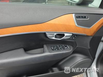 2024 Volvo XC90 B5 Plus Bright Theme 7-Passenger - zdjęcie 9 z 28 - miniatura
