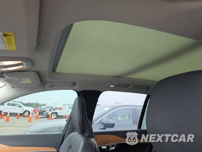 2024 Volvo XC90 B5 Plus Bright Theme 7-Passenger - zdjęcie 19 z 28 - miniatura
