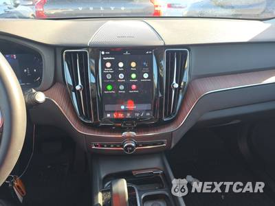 2024 Volvo XC60 B5 Plus Dark Theme - zdjęcie 11 z 26 - miniatura