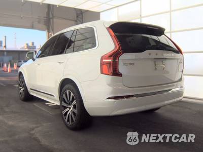 2025 Volvo XC90 Core 7-Passenger - zdjęcie 6 z 26 - miniatura