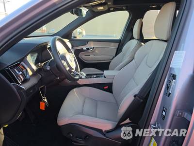 2026 Volvo XC90 B6 Plus 7-Passenger - zdjęcie 7 z 26 - miniatura