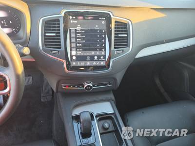 2025 Volvo XC90 Core 7-Passenger - zdjęcie 11 z 26 - miniatura