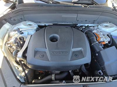 2025 Volvo XC90 Plug-In Hybrid Plus 7-Passenger - zdjęcie 15 z 27 - miniatura