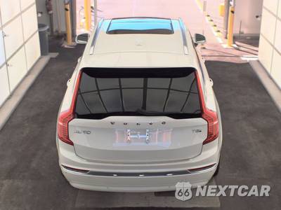 2025 Volvo XC90 Plug-In Hybrid Plus 7-Passenger - zdjęcie 5 z 27 - miniatura