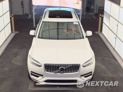 2025 Volvo XC90 Plug-In Hybrid Plus 7-Passenger - zdjęcie 2 z 27 - miniatura