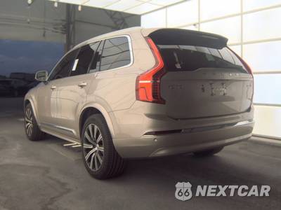 2025 Volvo XC90 Core 7-Passenger - zdjęcie 6 z 30 - miniatura