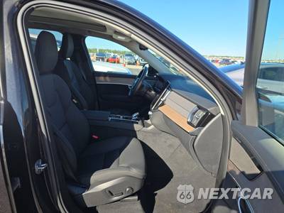 2026 Volvo XC90 B6 Plus 7-Passenger - zdjęcie 8 z 23 - miniatura