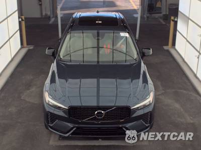 2024 Volvo XC60 Recharge Plug-In Hybrid T8 Ultimate Dark Theme - zdjęcie 2 z 23 - miniatura