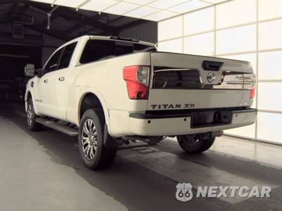 2017 Nissan TITAN XD Platinum Reserve Crew Cab Medium Bed - zdjęcie 6 z 29 - miniatura