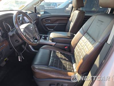 2017 Nissan TITAN XD Platinum Reserve Crew Cab Medium Bed - zdjęcie 7 z 29 - miniatura