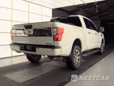 2017 Nissan TITAN XD Platinum Reserve Crew Cab Medium Bed - zdjęcie 4 z 29 - miniatura