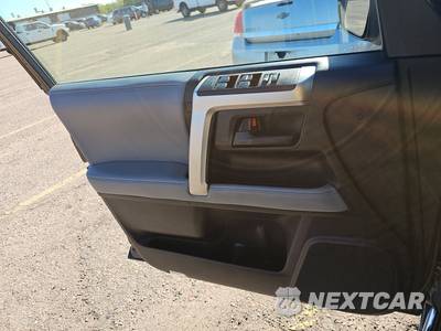 2010 Toyota 4Runner SR5 - zdjęcie 9 z 17 - miniatura