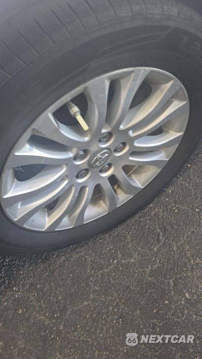 2015 Toyota Sienna XLE 8-Passenger 119.3" WB - zdjęcie 27 z 40 - miniatura