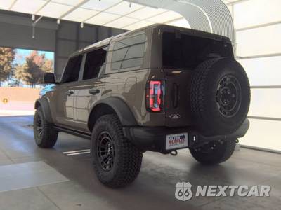 2026 Ford Bronco Badlands Advanced - zdjęcie 6 z 19 - miniatura