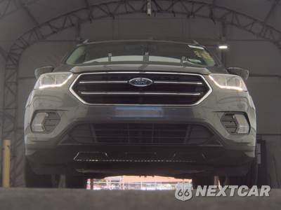 2017 Ford Escape SE - zdjęcie 3 z 58 - miniatura