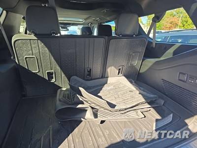 2023 Chevrolet Suburban Premier 1LZ - zdjęcie 20 z 23 - miniatura