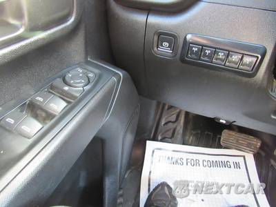 2024 Chevrolet Silverado 3500HD Cab Chassis Work Truck Crew Cab 1WT DRW - zdjęcie 37 z 39 - miniatura