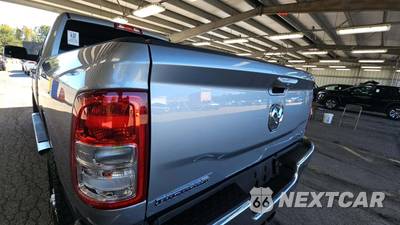 2022 Ram 2500 Big Horn Crew Cab Medium Bed - zdjęcie 35 z 45 - miniatura