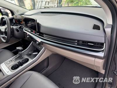 2027 Kia Carnival MPV LXS 121.7" WB - zdjęcie 13 z 29 - miniatura