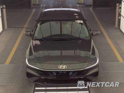 2026 Hyundai Elantra Hybrid Blue - zdjęcie 2 z 22 - miniatura