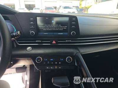 2026 Hyundai Elantra Hybrid Blue - zdjęcie 11 z 22 - miniatura