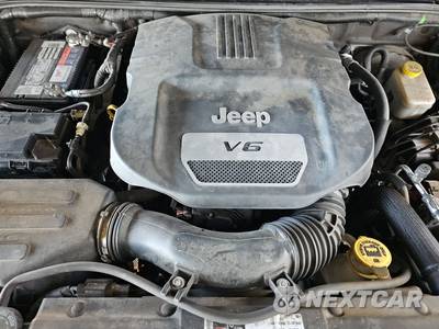 2013 Jeep Wrangler Unlimited Sport - zdjęcie 15 z 26 - miniatura