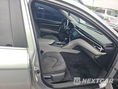 2018 Toyota Camry LE - zdjęcie 10 z 13 - miniatura