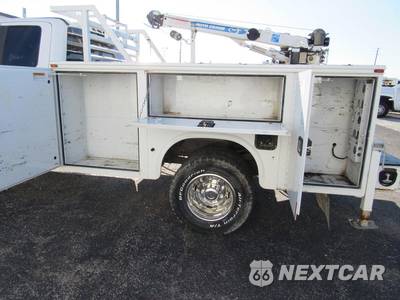2019 Ford Super Duty F-350 Cab Chassis XL Extended Cab w/Rear Doors DRW - zdjęcie 23 z 40 - miniatura