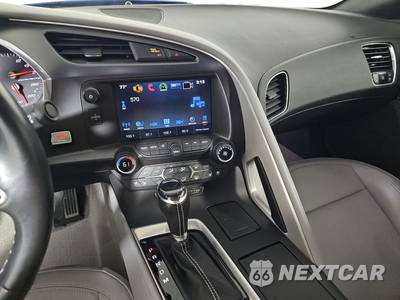 2018 Chevrolet Corvette Stingray Coupe 2LT - zdjęcie 11 z 25 - miniatura