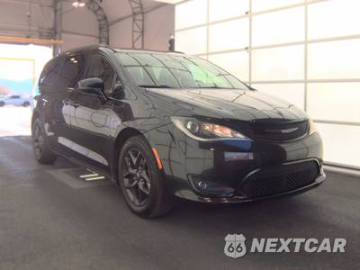 2019 Chrysler Pacifica Touring L Plus 121.6" WB - zdjęcie 3 z 23 - miniatura
