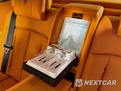 2027 Rolls-Royce Phantom - zdjęcie 27 z 40 - miniatura