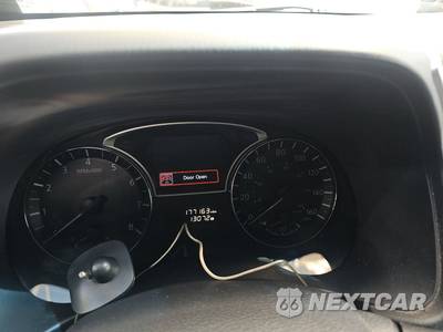 2013 Nissan Pathfinder SL - zdjęcie 12 z 19 - miniatura