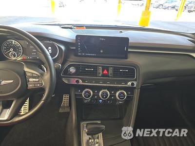 2023 Genesis G70 2.0T Standard - zdjęcie 11 z 29 - miniatura