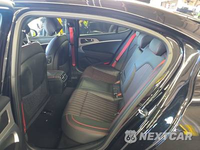2023 Genesis G70 2.0T Standard - zdjęcie 13 z 29 - miniatura