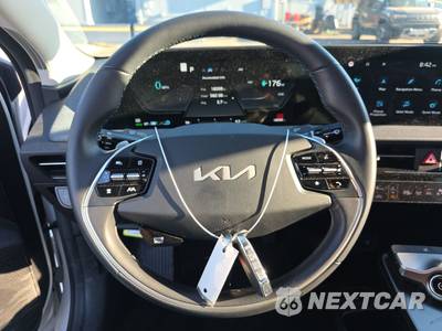 2024 Kia EV6 Light - zdjęcie 10 z 24 - miniatura