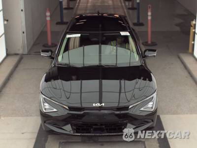 2025 Kia EV6 Wind - zdjęcie 2 z 34 - miniatura
