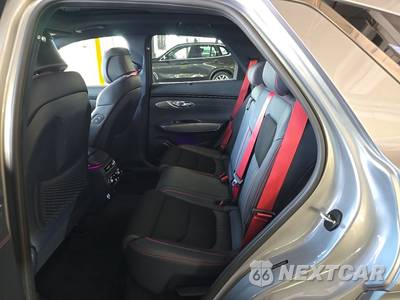 2024 Genesis GV70 2.5T - zdjęcie 13 z 30 - miniatura