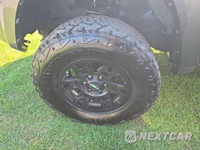 2019 Toyota 4Runner TRD Off-Road Premium - zdjęcie 8 z 23 - miniatura