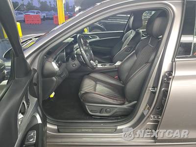 2023 Genesis G70 2.0T Standard - zdjęcie 7 z 21 - miniatura