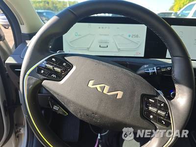 2024 Kia EV6 Light Long Range - zdjęcie 10 z 23 - miniatura