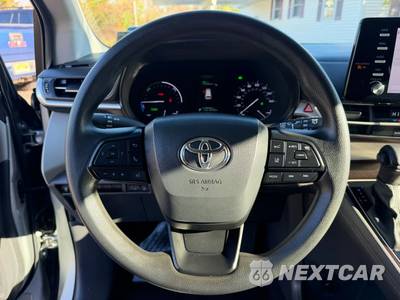 2023 Toyota Sienna LE 8-Passenger 120.5" WB - zdjęcie 23 z 39 - miniatura